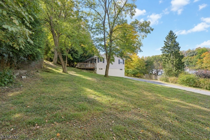 15 Hillside Ave Property Photo 21