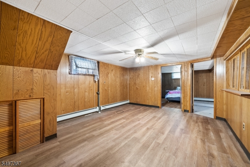 301 Valley Rd Property Photo 13
