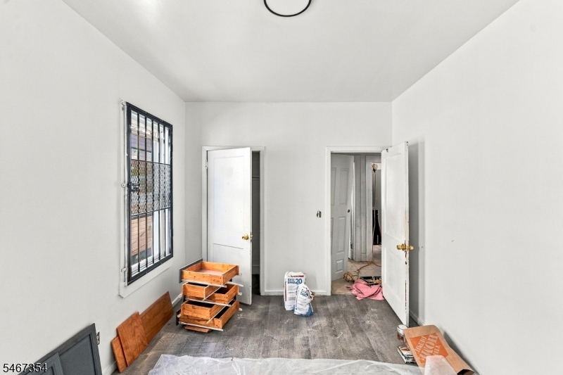 61 Rose Ter Property Photo 14