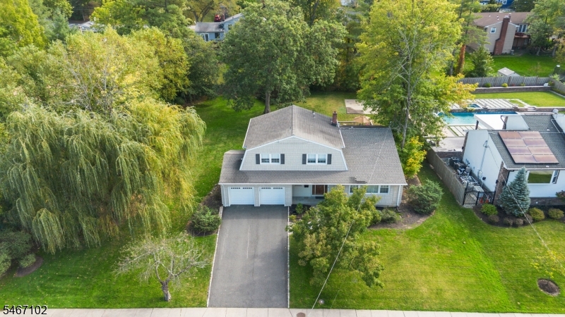 238 Saint Cloud Ave Property Photo 3