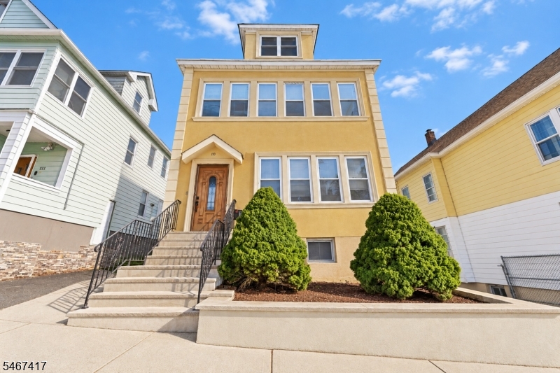 112 Hammond Ave Property Photo 1
