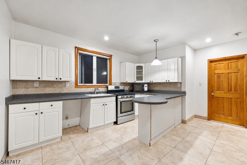 112 Hammond Ave Property Photo 3