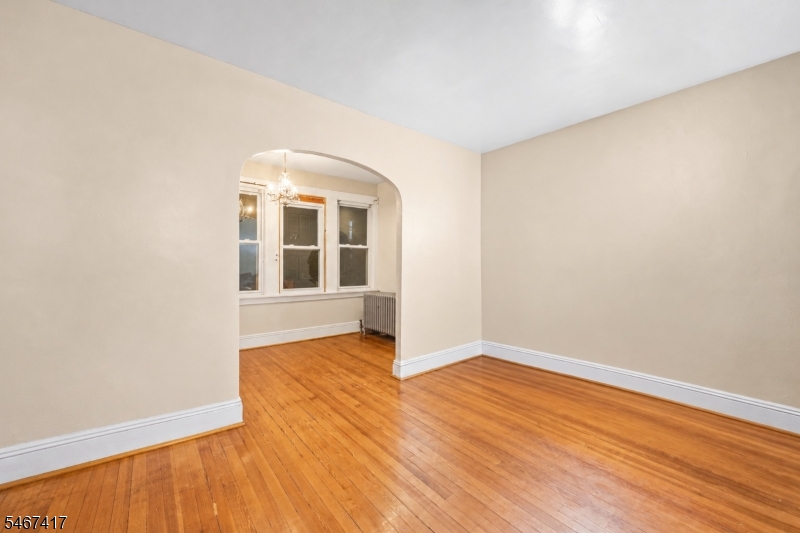 112 Hammond Ave Property Photo 4