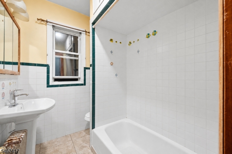 112 Hammond Ave Property Photo 12