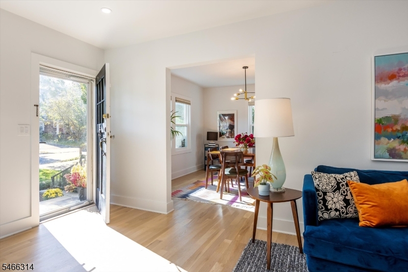 22 Euclid Pl Property Photo 7