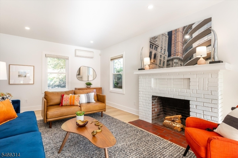 22 Euclid Pl Property Photo 9