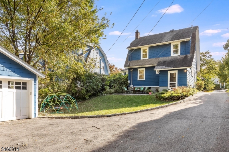 22 Euclid Pl Property Photo 47