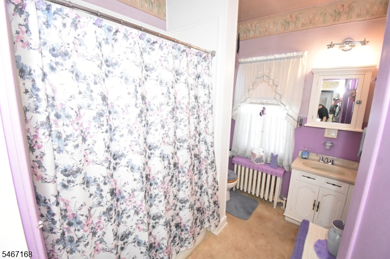110 Lewis St Property Photo 13