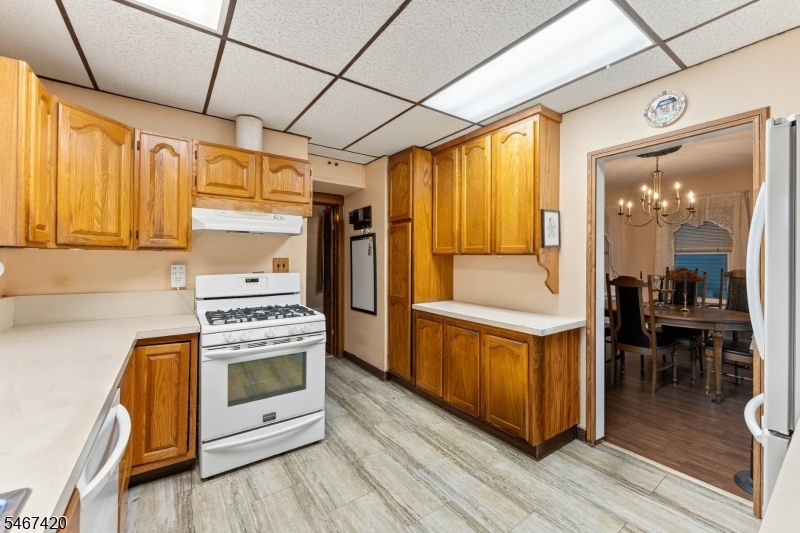 432 1st St Property Photo 18