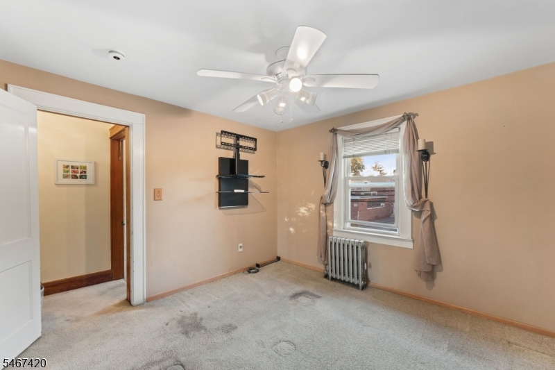 432 1st St Property Photo 22