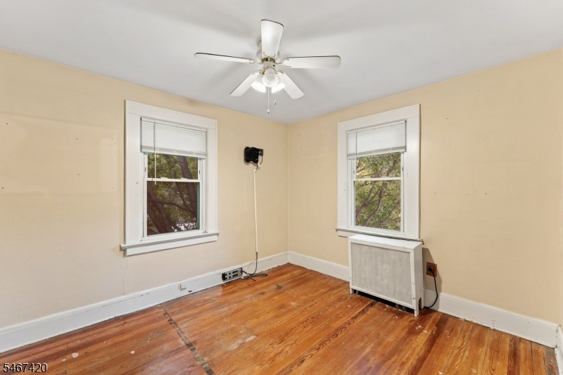 432 1st St Property Photo 23