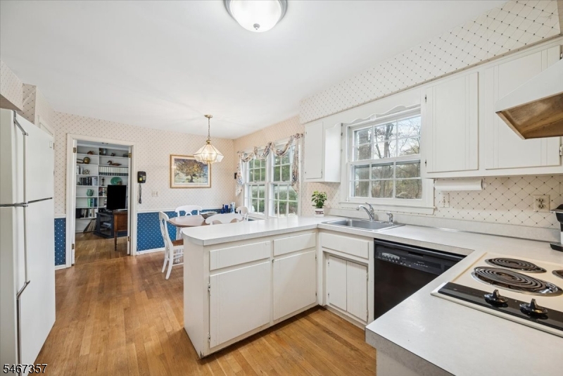 10 Warwick Rd Property Photo 17