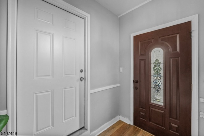 1045 Madison Ave Property Photo 2