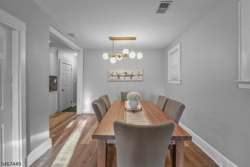 1045 Madison Ave Property Photo 9