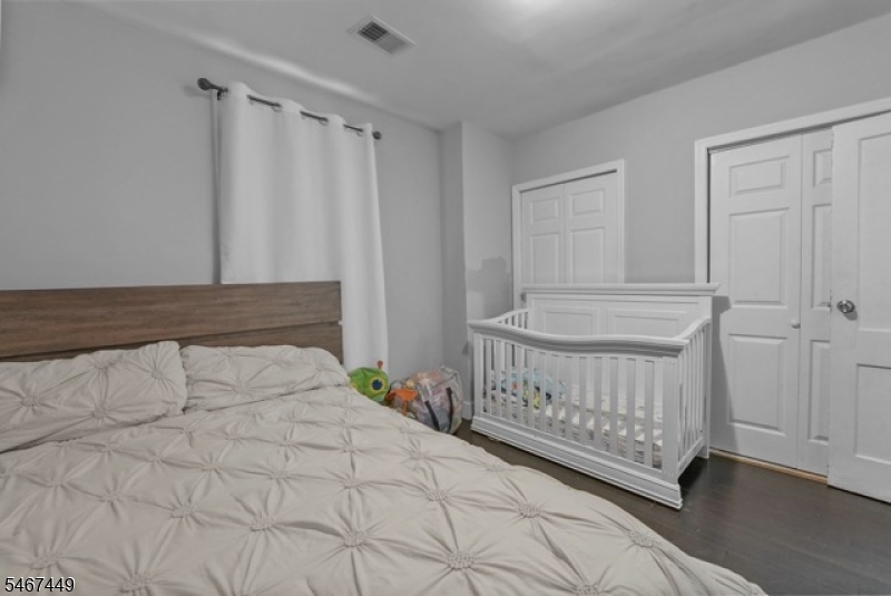 1045 Madison Ave Property Photo 13