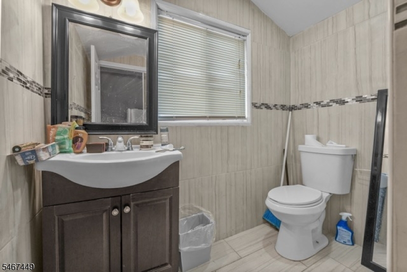 1045 Madison Ave Property Photo 19