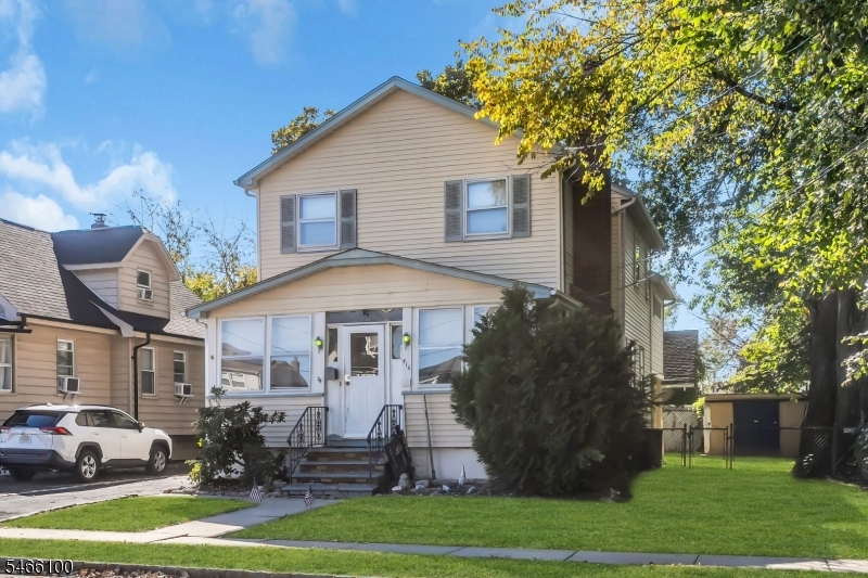 416 Roosevelt St Property Photo 2