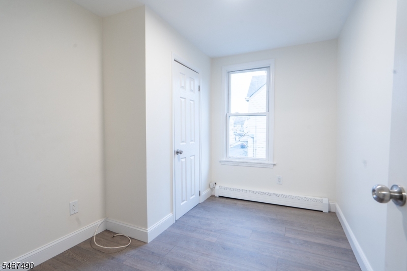 445 Summer St Property Photo 10