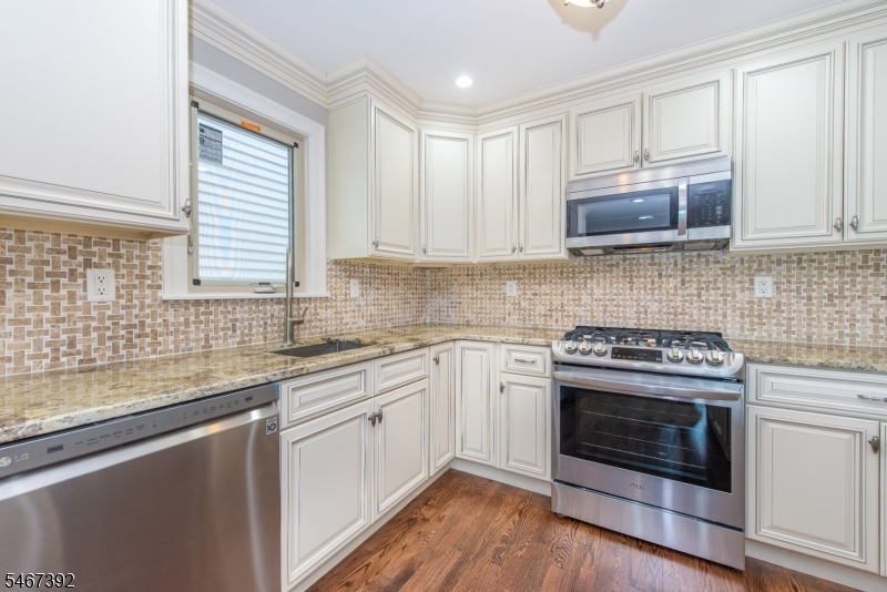 59 Bleecker St A Property Photo 8