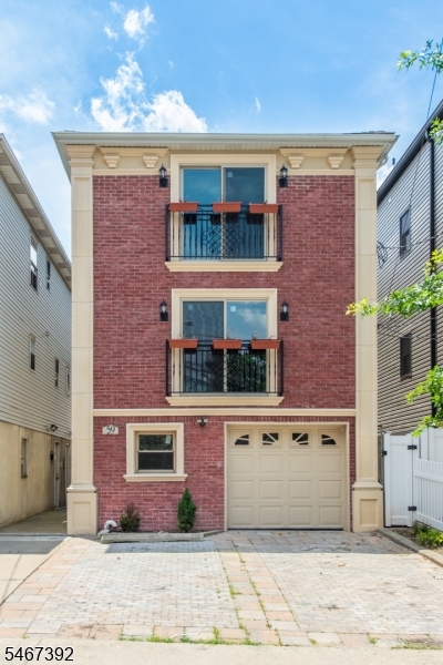 59 Bleecker St A Property Photo 11