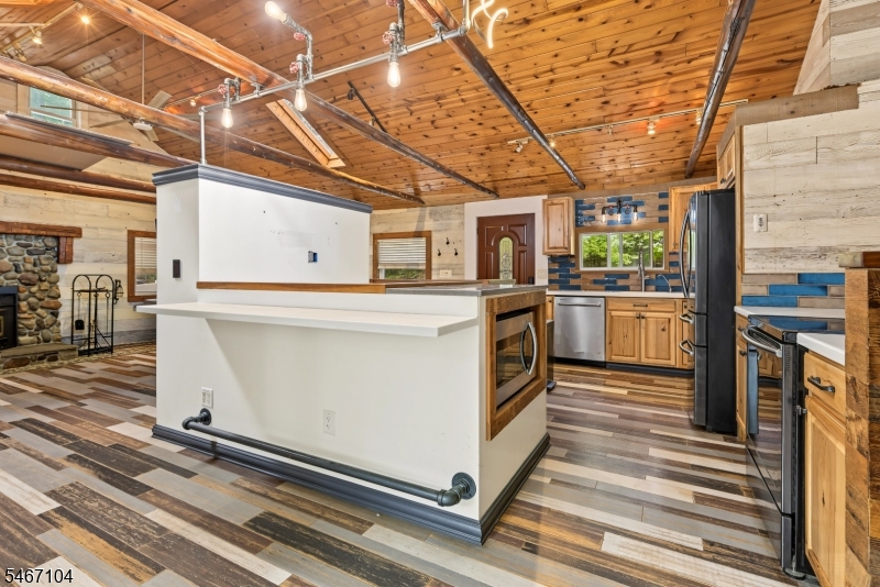37 Maxim Dr Property Photo 14