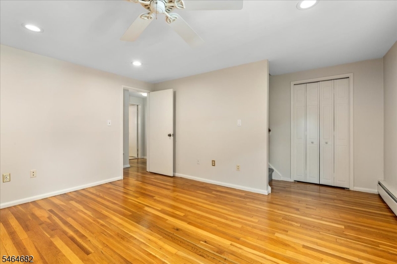 585 Trinity Pl N Property Photo 11