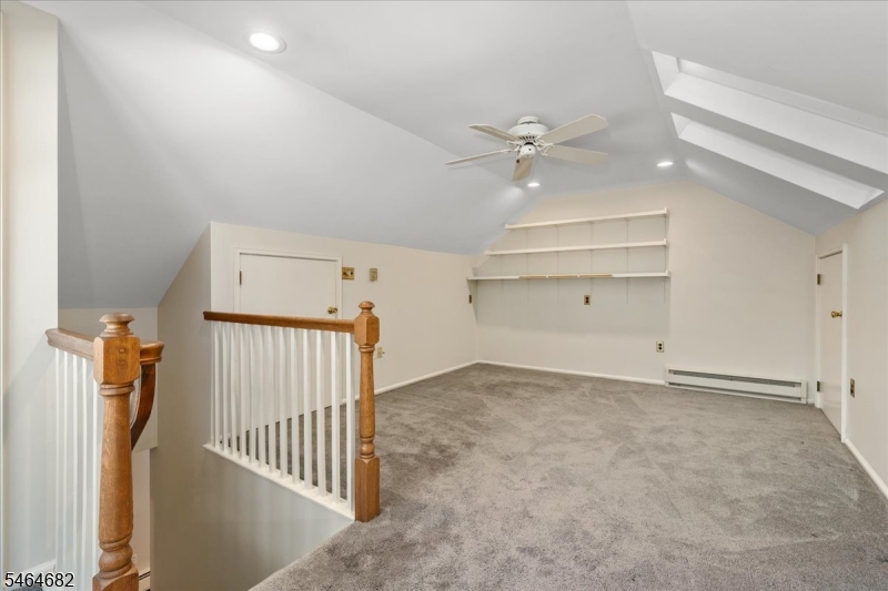 585 Trinity Pl N Property Photo 18