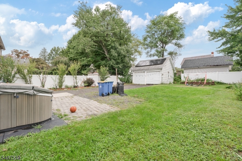 154 Sandford Ave Property Photo 25