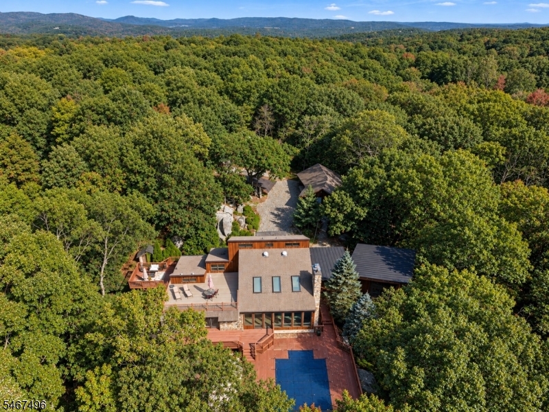 53 Tintle Rd Property Photo 1