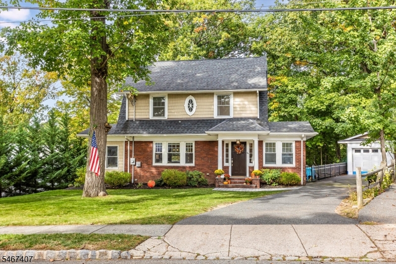 64 Chestnut Rd Property Photo 2