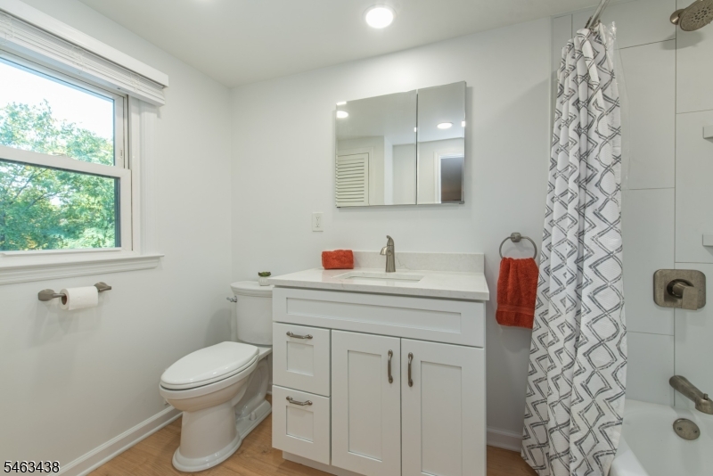 30 Terry Dr Property Photo 11