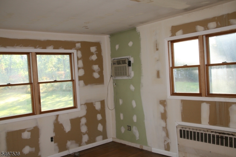 9 Robin Hood Rd Property Photo 10