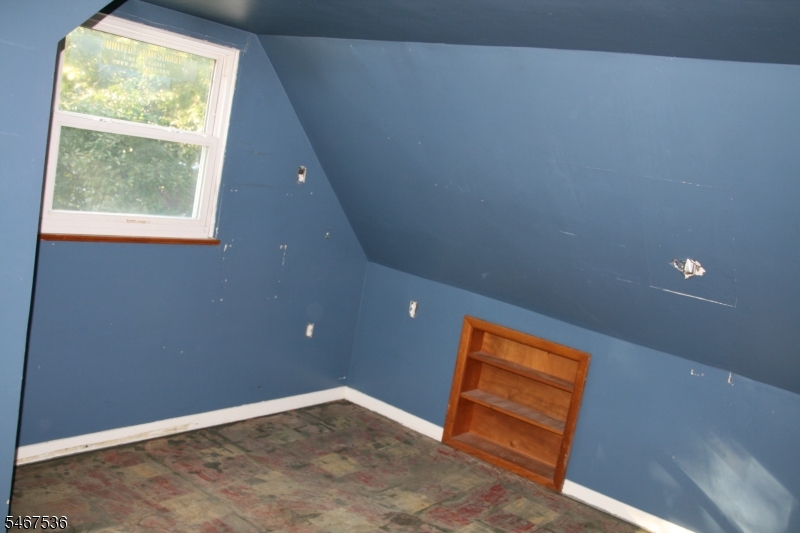 9 Robin Hood Rd Property Photo 15