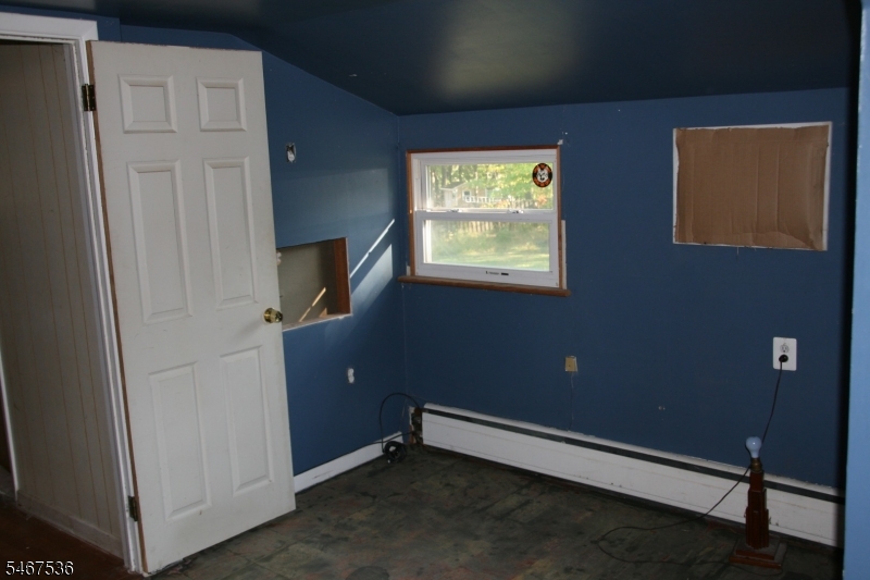 9 Robin Hood Rd Property Photo 16