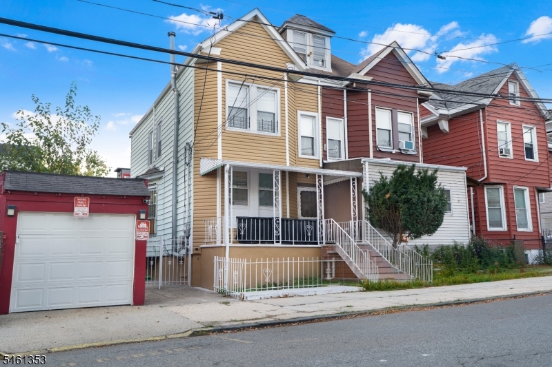 33 Union St Property Photo 3