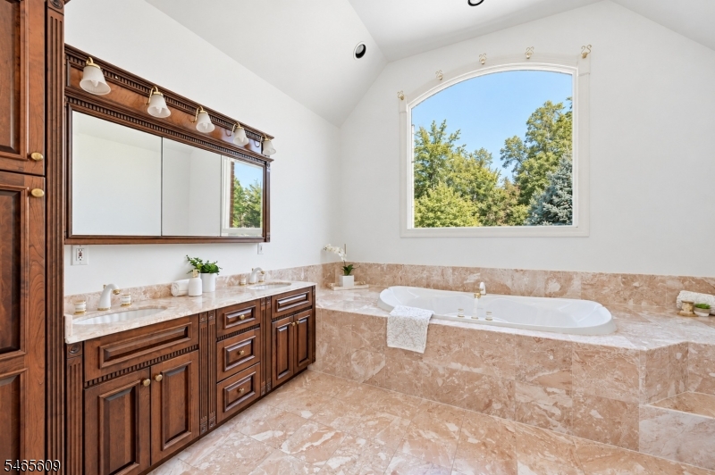 54 Burnet Hill Road Property Photo 23