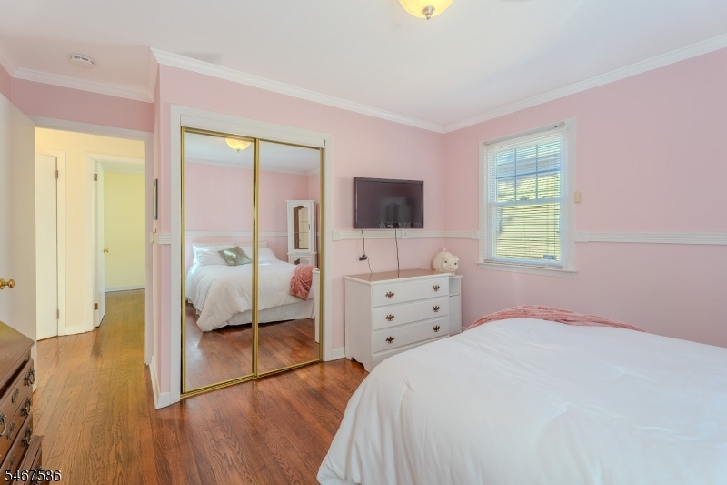 668 Lincoln Ave Property Photo 11
