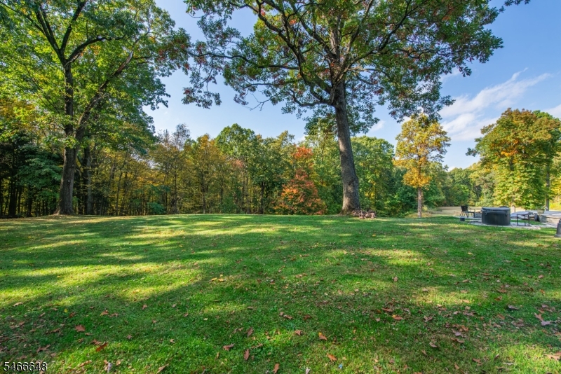 9 Old Traveled Way Property Photo 6