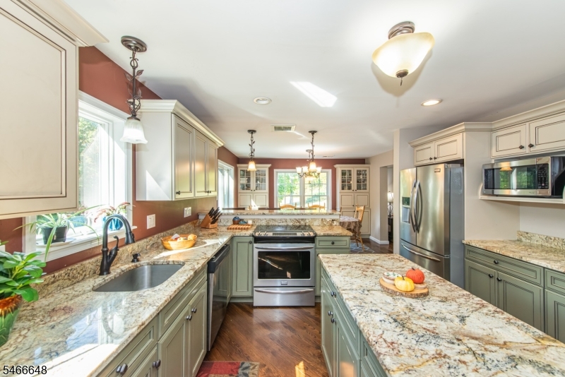 9 Old Traveled Way Property Photo 7