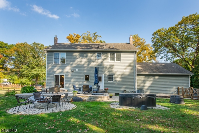 9 Old Traveled Way Property Photo 34