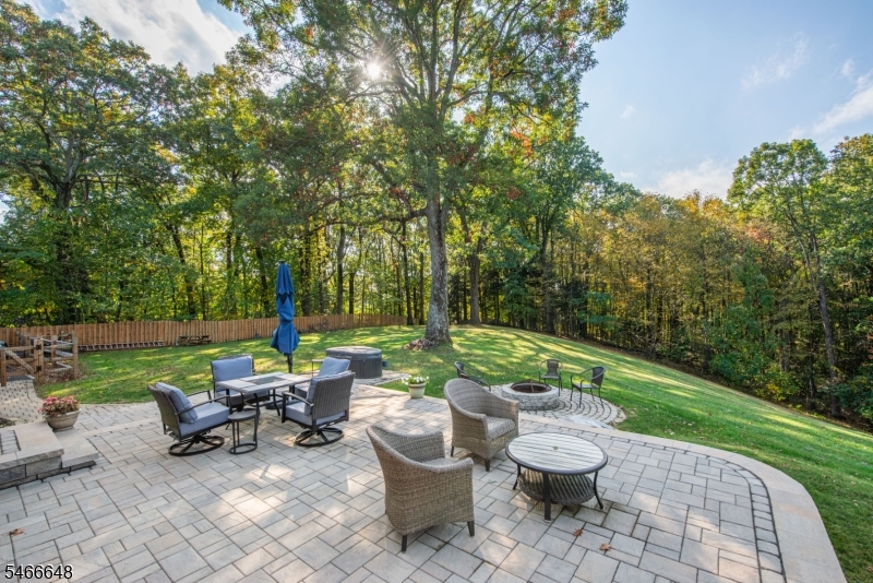 9 Old Traveled Way Property Photo 36