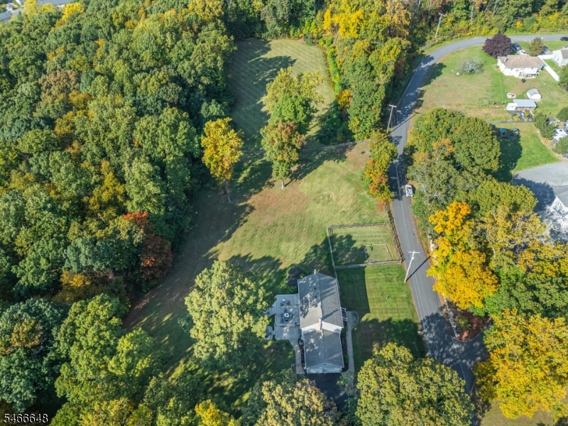 9 Old Traveled Way Property Photo 48