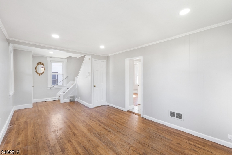 59 Catherine St Property Photo 5