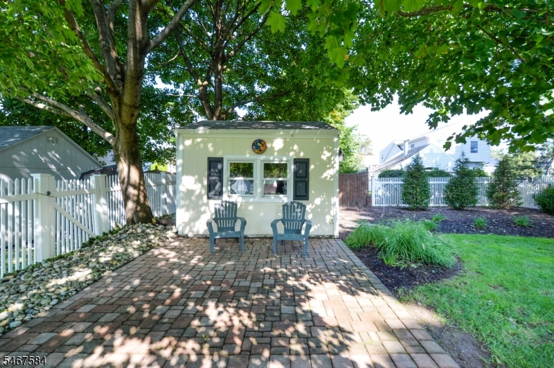 36 Manor Ave Property Photo 27