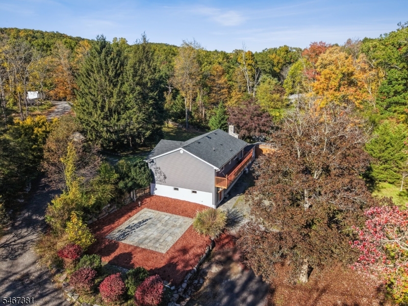 2 Lyonsville Rd Property Photo 2