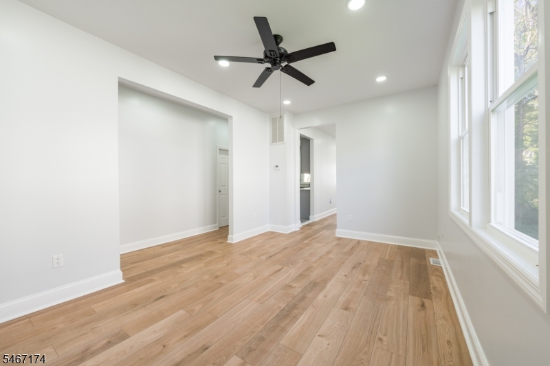 137 Amherst St Property Photo 8