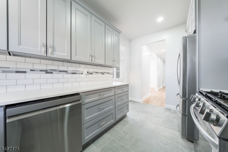 137 Amherst St Property Photo 14