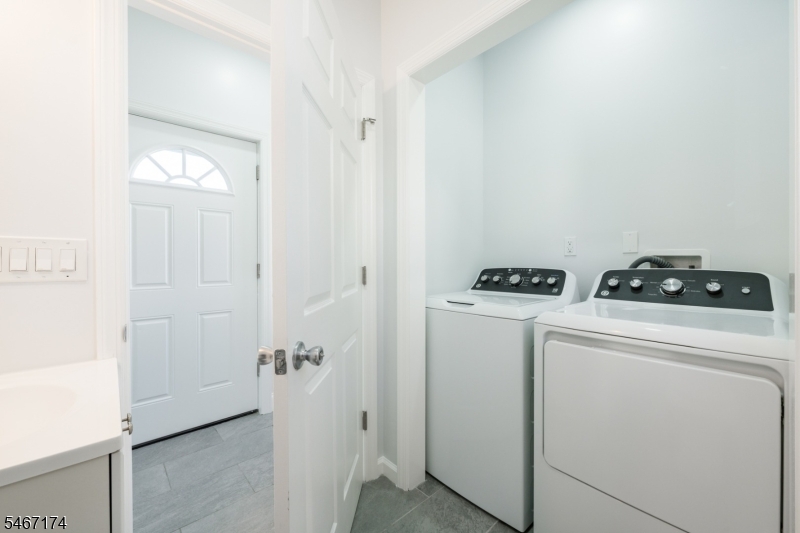 137 Amherst St Property Photo 15