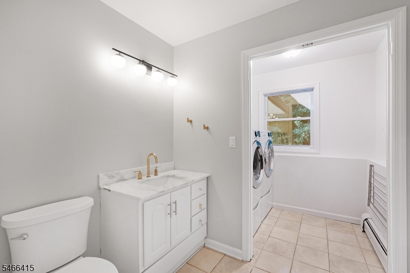 3 Martin Pl Property Photo 7