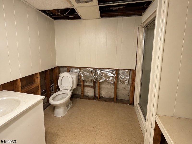 3 Hooper Ave Property Photo 16